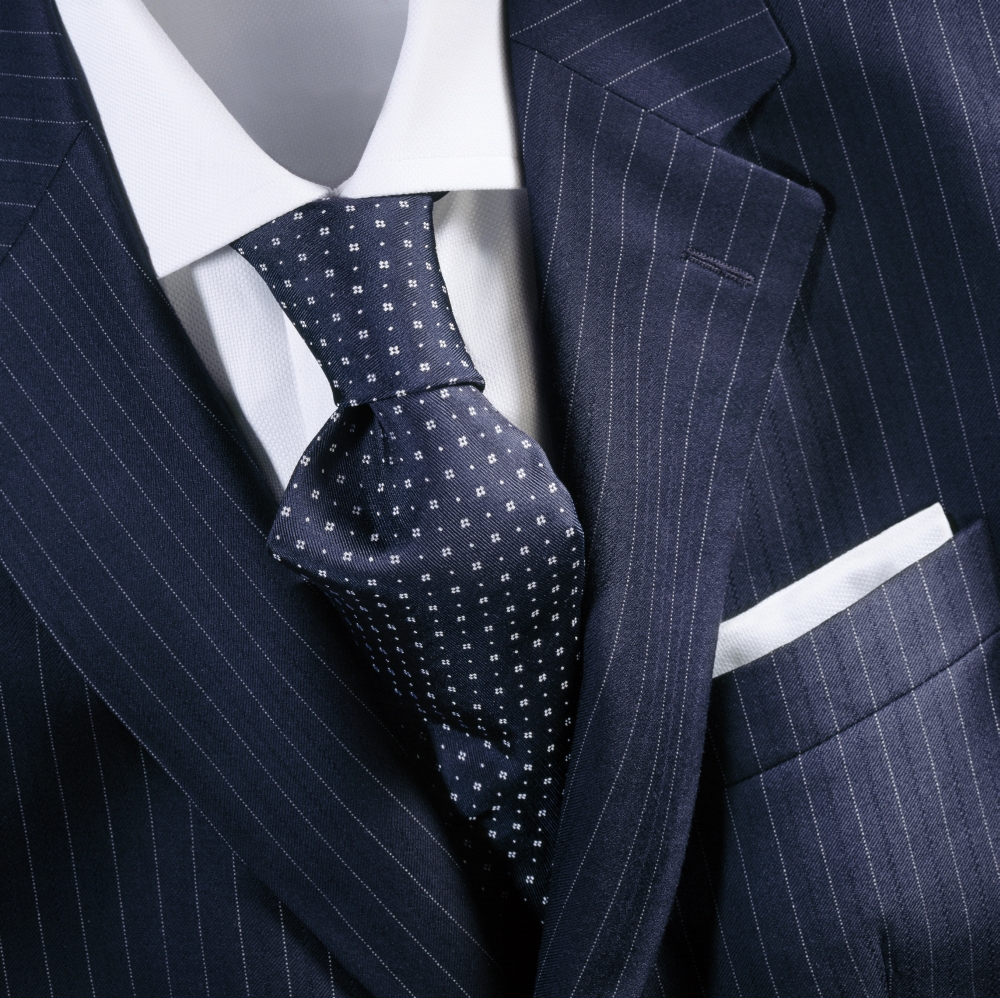 veste costume sur mesure bleu cravate
